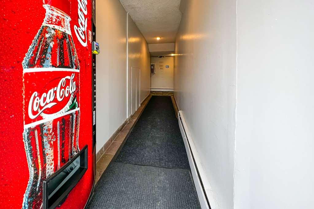Econo Lodge Motel Village YYC Einrichtungen foto